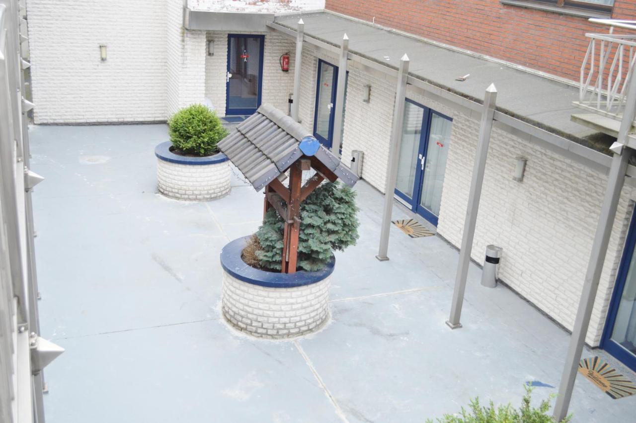 Hotel B8 Voerde Eksteriør bilde