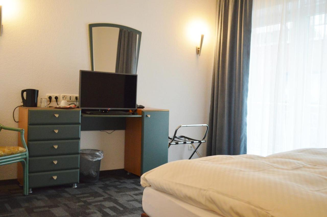 Hotel B8 Voerde Eksteriør bilde