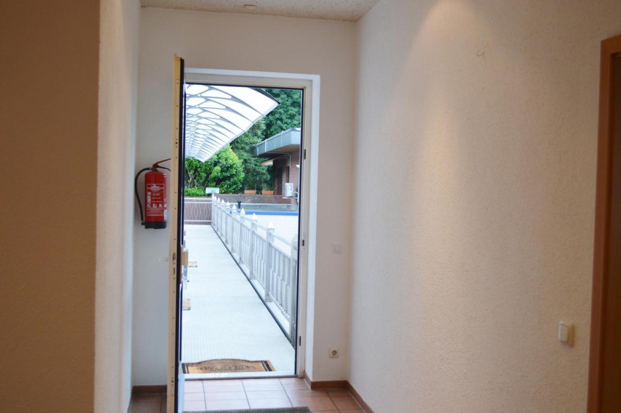 Hotel B8 Voerde Eksteriør bilde